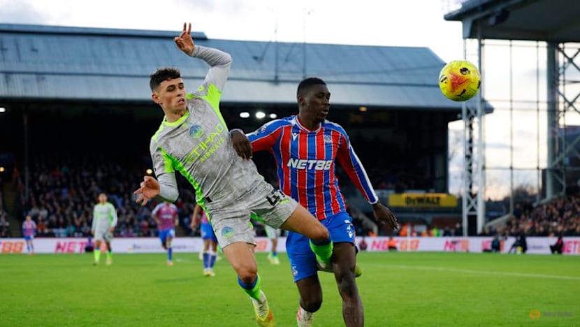 Man City keep pressure on Arsenal with 3-0 win at Palace