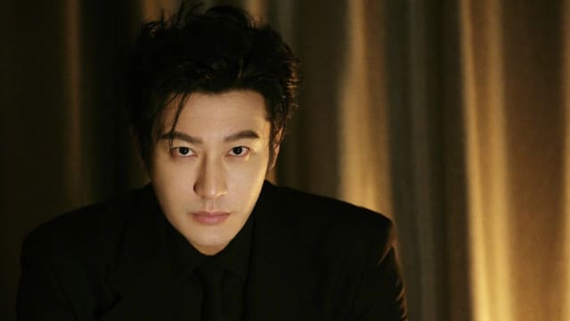 网民疯猜澳门豪赌输上亿、抵押私人飞机的一线男星身份！黄晓明沉默数天回应了