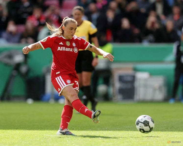 Stanway joins Arsenal after Bayern Munich contract expires