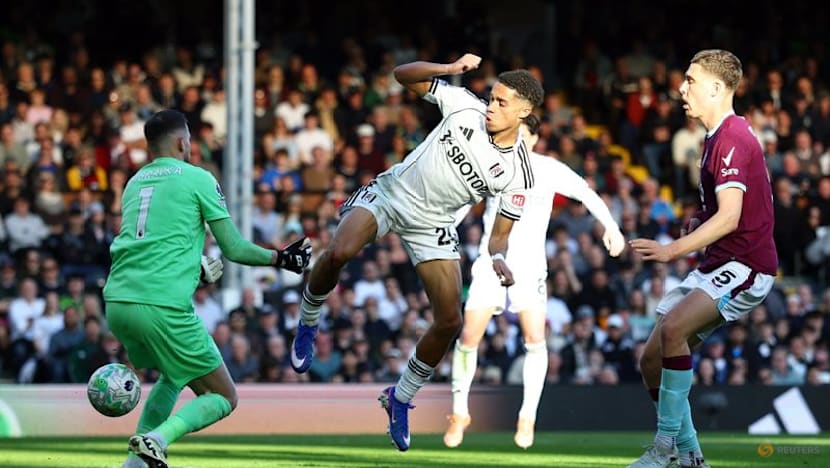 Jimenez scores for the first time since father's death as Fulham beat Burnley 3-1