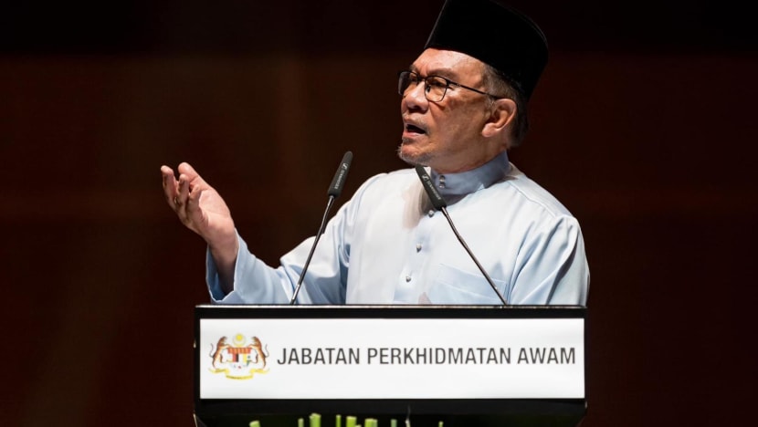 PM Anwar says Malaysia not hiring Singaporeans to teach English, slams ‘3-minute experts’ for wrong facts PM Anwar says Malaysia not hiring Singaporeans to teach English, slams ‘3-minute experts’ for wrong facts