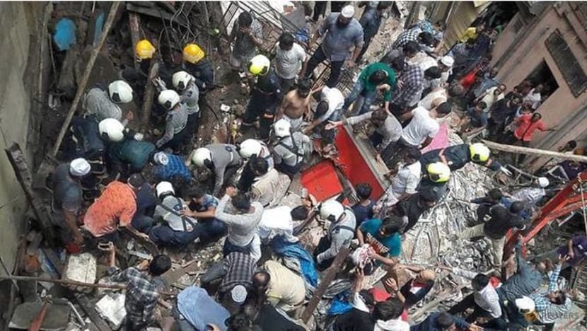 4 maut, puluhan terperangkap dalam bangunan runtuh di Mumbai 4 maut, puluhan terperangkap dalam bangunan runtuh di Mumbai