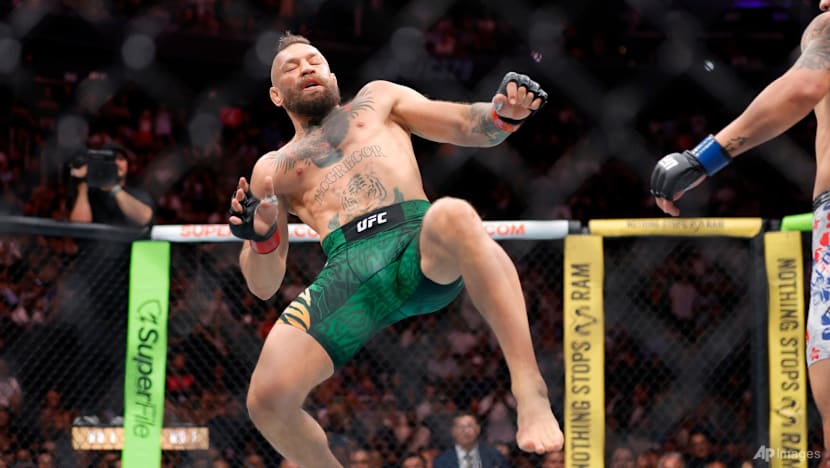 Conor McGregor's long-awaited UFC return ends with another leg injury