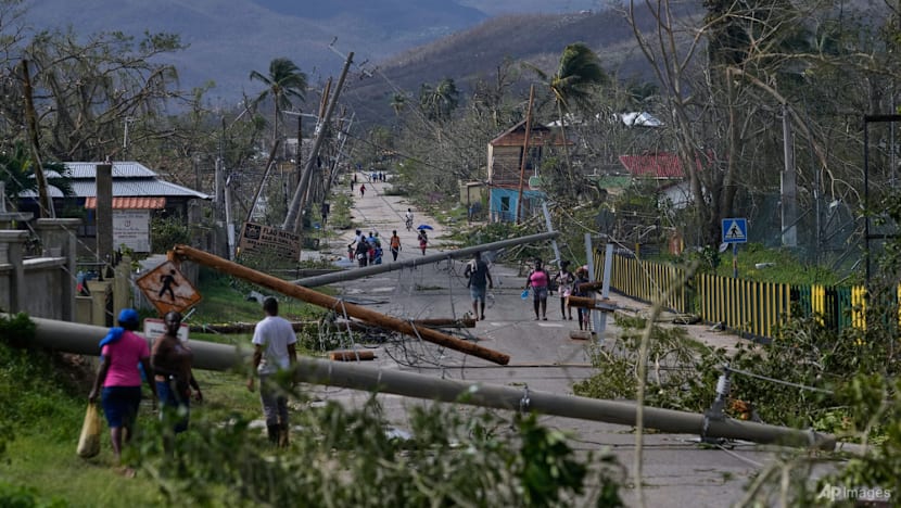 Hundreds of thousands evacuate as Hurricane Melissa hits eastern Cuba Hundreds of thousands evacuate as Hurricane Melissa hits eastern Cuba