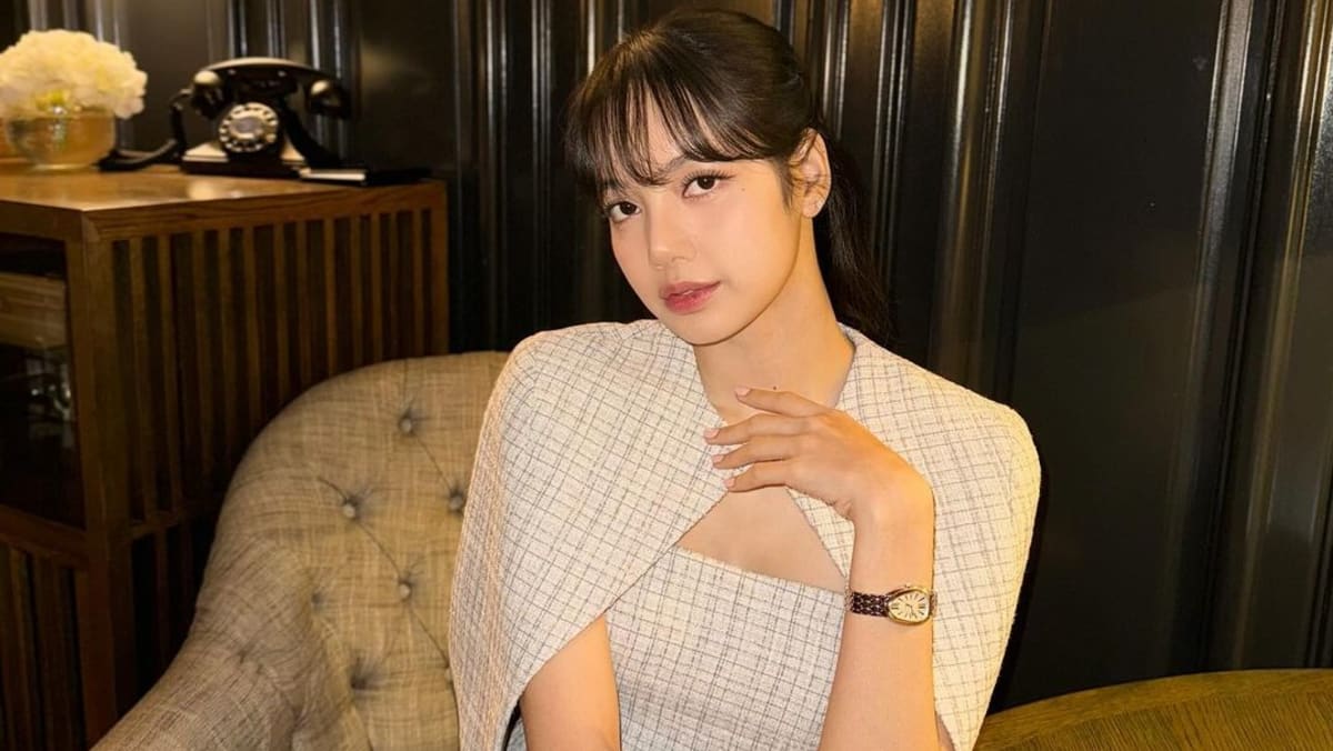 Blackpink's Lisa seen at Changi Airport days before Taylor Swift's