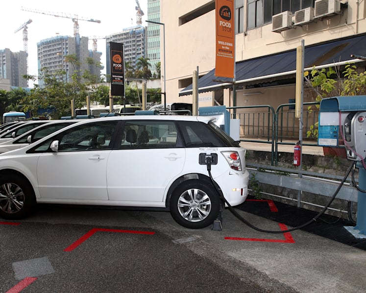 S’pore’s electricity grid to be expanded, upgraded to cater for more electric vehicles: Tan See Leng