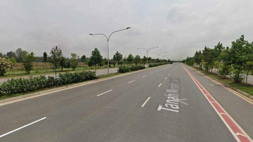 Man dies after losing control of e-scooter along Tanah Merah Coast Road in wee hours