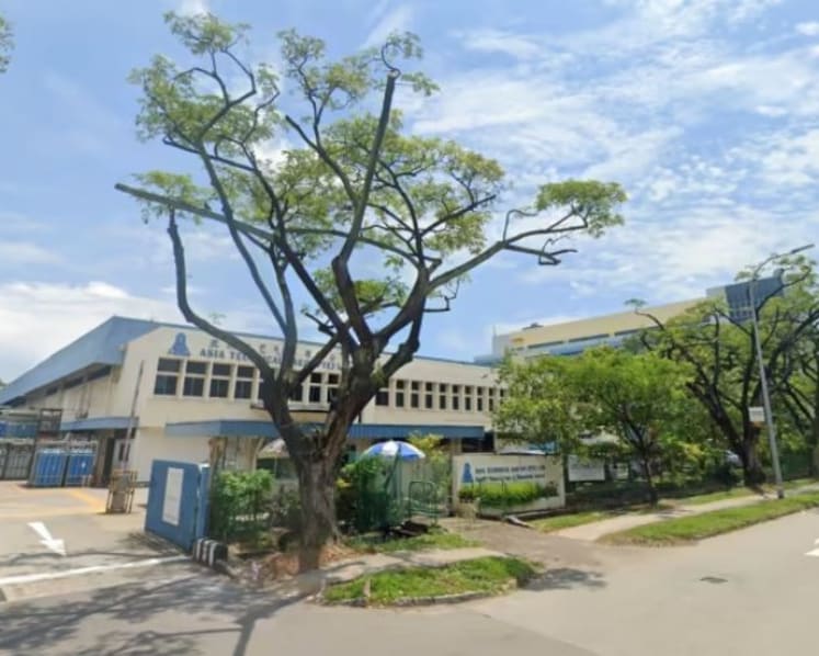 1 dead in workplace accident after fire involving gas cylinders breaks out at Tuas building