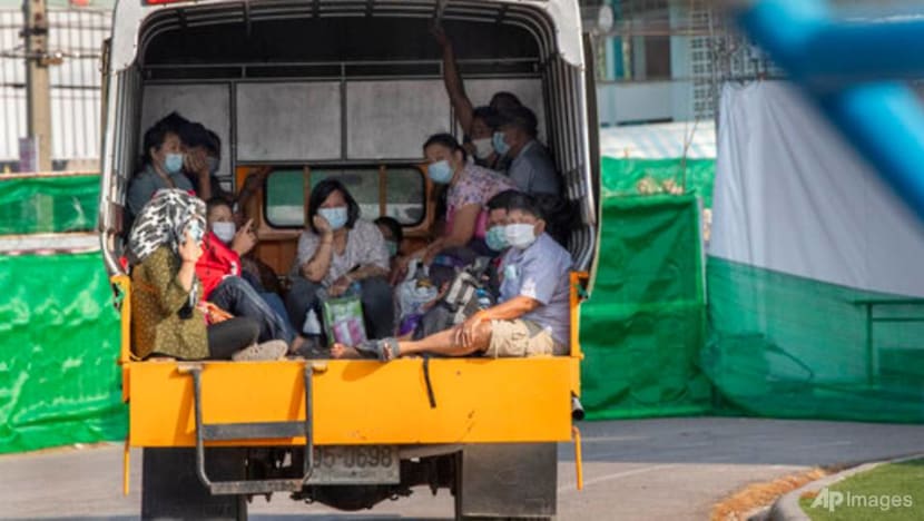 Thailand reports 527 new COVID-19 cases, limits travel