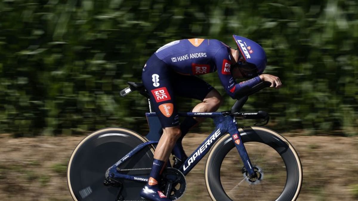 Young Scot Onley surprises with top finishes in Tour de France