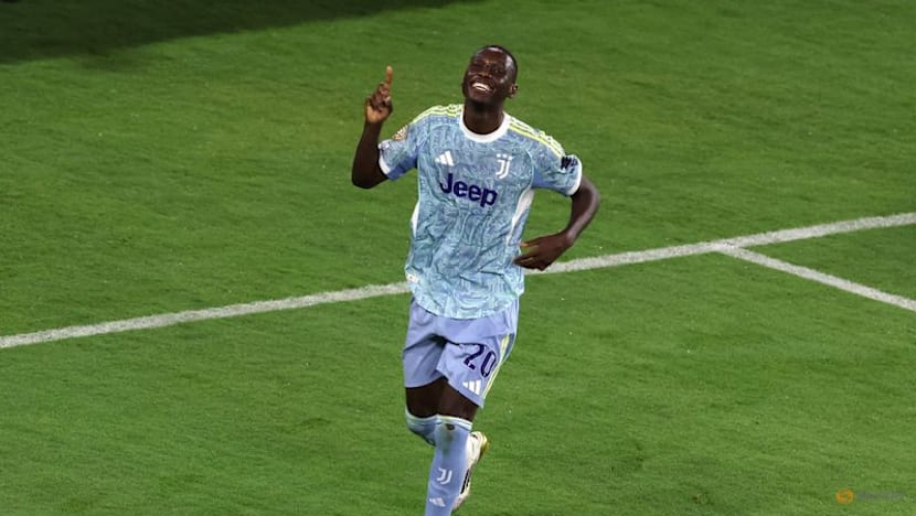 Spurs boss Frank wants higher intensity from Simons but has full faith in his ability