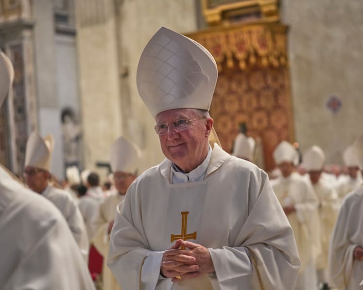 Dinner parties, listening and lobbying: How does the pope get elected?