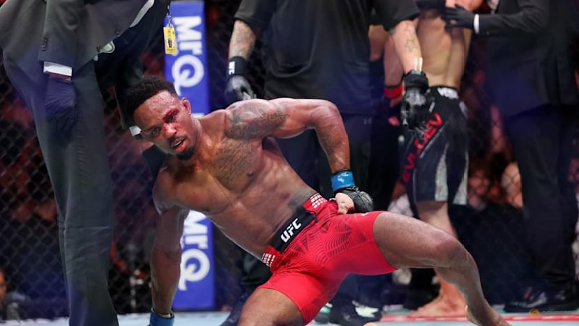 Evloev edges Murphy to set up UFC featherweight title shot