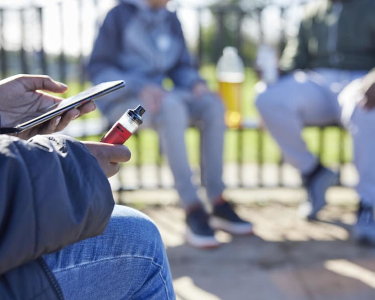 Commentary: Teenagers know vaping is harmful. That doesn’t mean they’ll stop