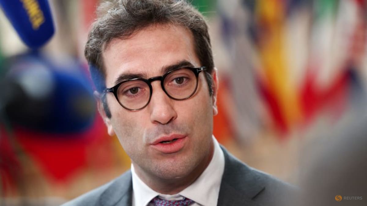 US implements EU trade deal, 15% autos tariffs retroactive to Aug 1