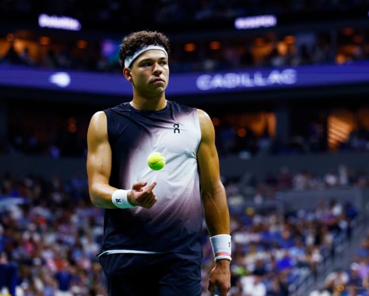 Shelton stops Tsitsipas, sets up Alcaraz showdown at US Open