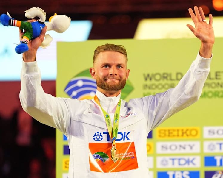 Kerr regains world indoor 3,000m gold medal in Poland