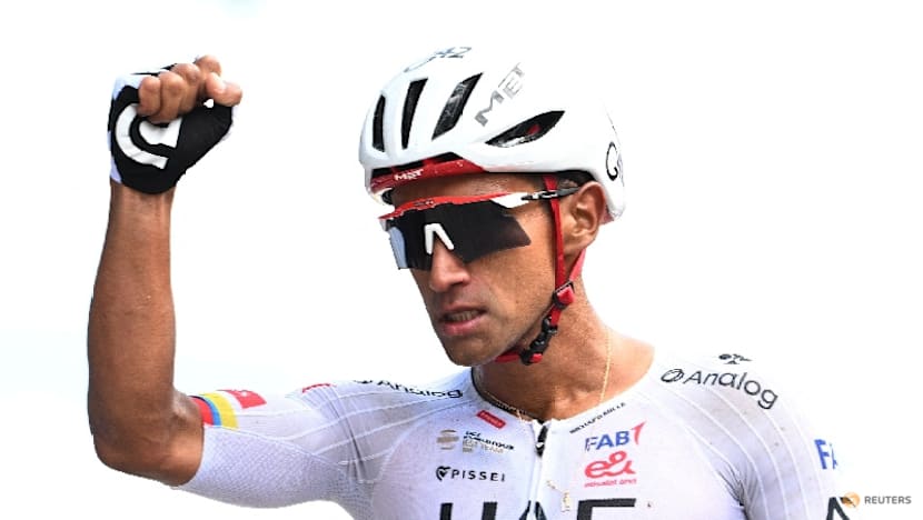 Narvaez strikes again with solo victory in gruelling Giro stage eight