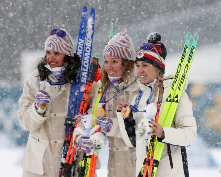Biathlon-Michelon's stunning last lap delivers women's mass start gold for France