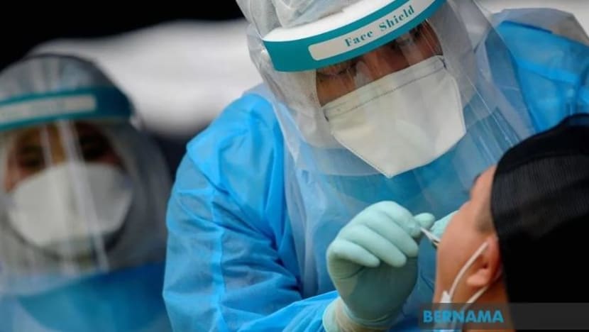 COVID-19: PKPB dilaksanakan di Klang 9 Okt, penduduk sibuk beli barang keperluan