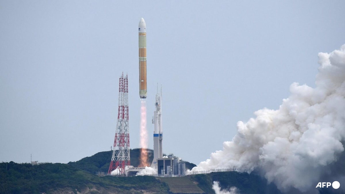 Japan flagship rocket lifts off after earlier fail