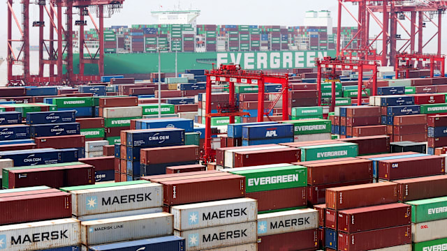 中国宣布暂停向美国船舶收取特别港务费为期一年