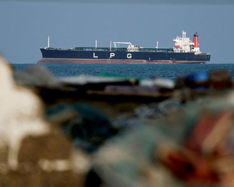 Trump's changing course on Strait of Hormuz strategy raises questions about US war preparation