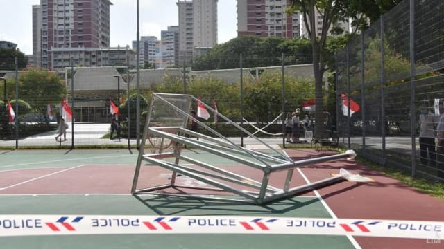 少年被篮球架砸死案 验尸庭研讯揭球架翻新未经专业工程师审核