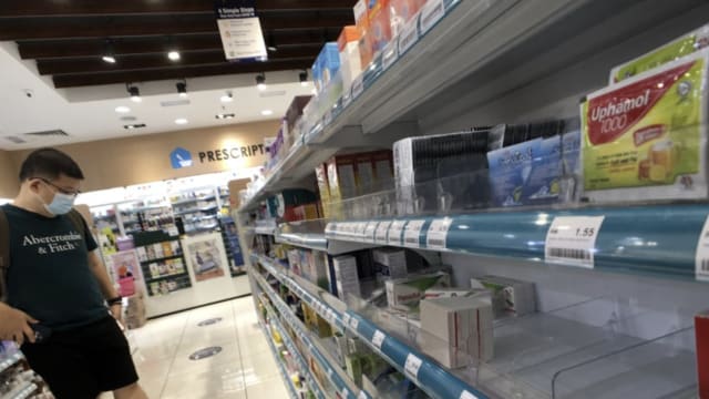 狮城客越堤买药 新山药房班纳杜被扫空