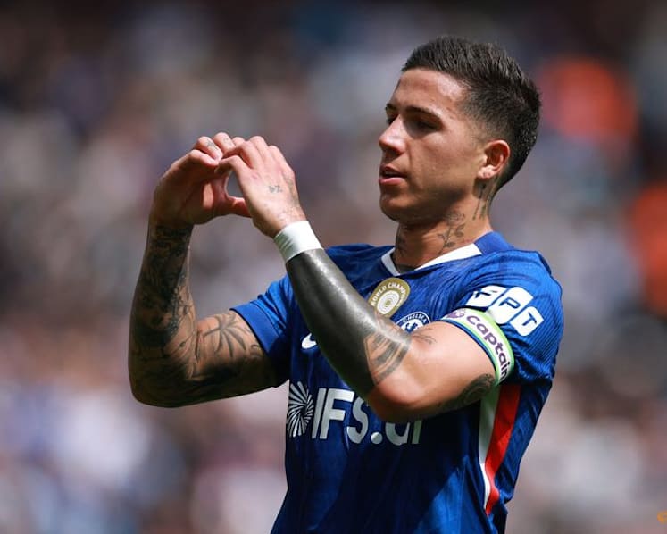 Chelsea end six-game losing run with 1-1 draw at Liverpool
