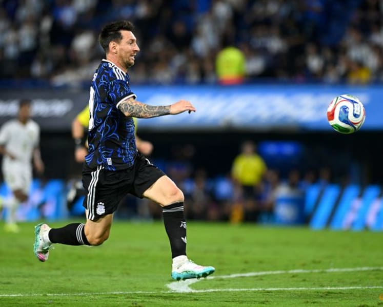 Lionel Messi to start for Argentina in friendly against Zambia