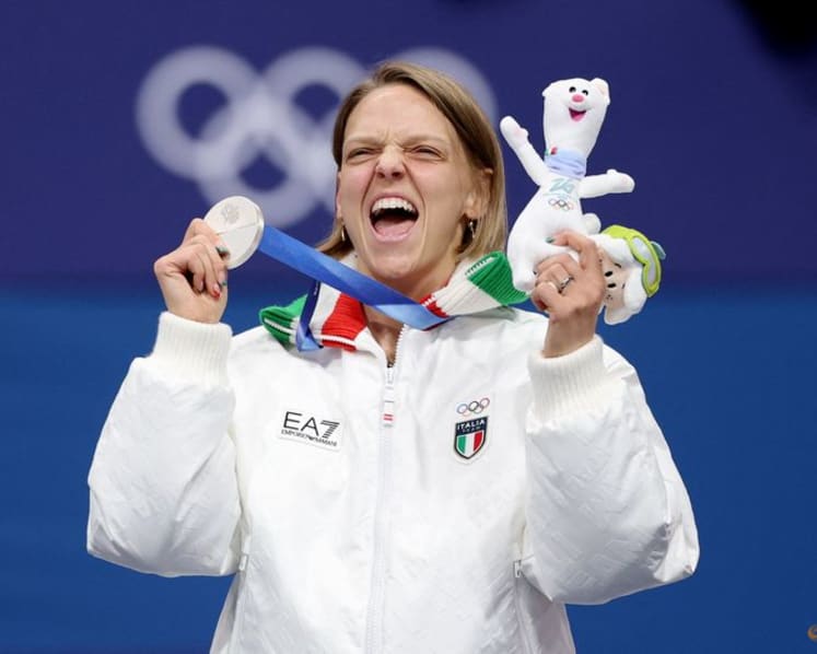 Short track-Italy's Fontana enjoys silver lining as she matches record