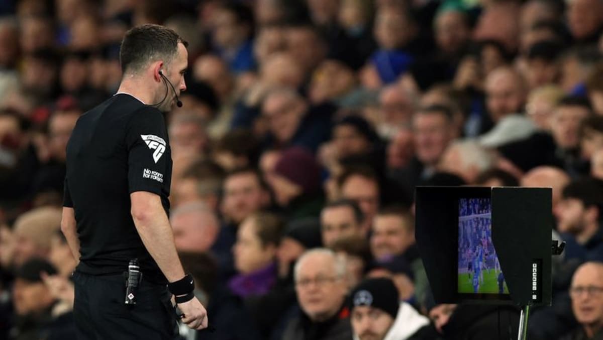 Referees to explain VAR decisions to stadium in League Cup semis