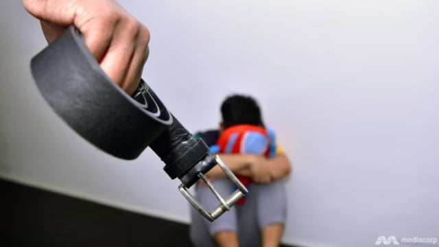 用皮带鞭打六岁儿百多下 妇女被监13个月