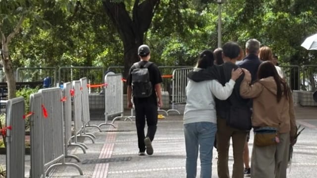 家属头七终认出遗体照片 相信恩爱父母临终时相拥