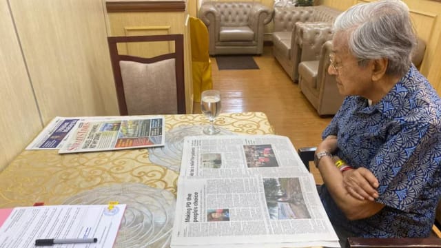 因感染入院的马哈迪 今天出院