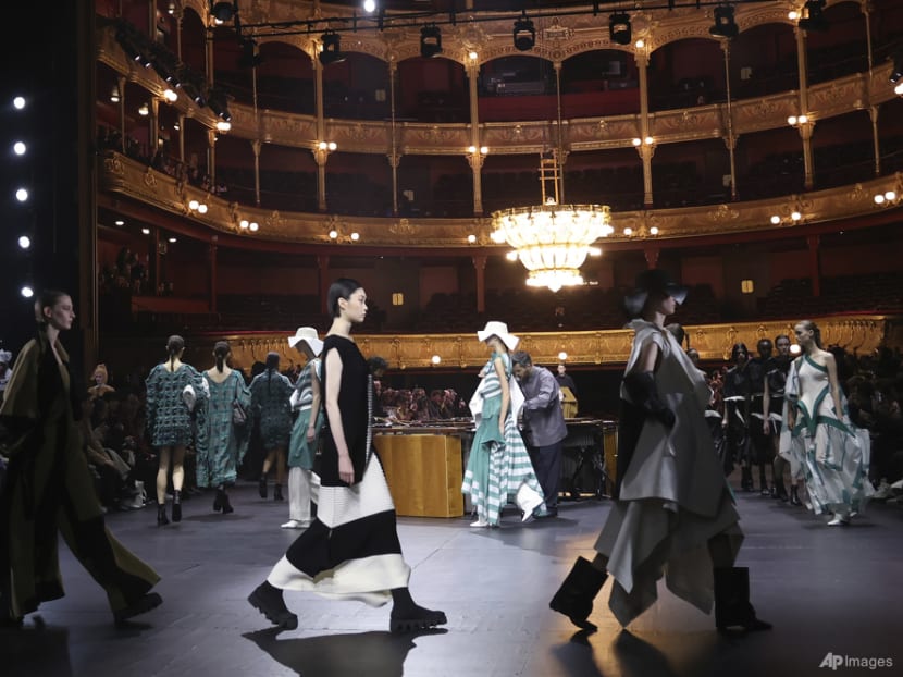 Loewe, Issey Miyake and art wow Paris Fashion Week with contrasts and sculptural forms