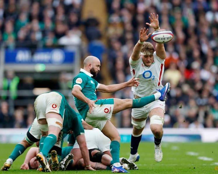 Resurgent Ireland demolish sloppy England in record 42-21 victory