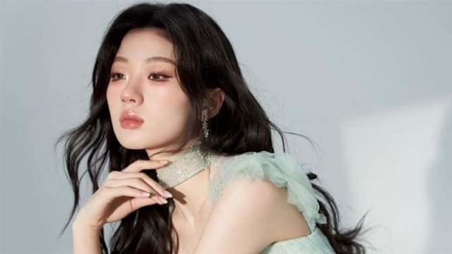  单依纯被李荣浩骂侵权仍角逐金曲奖歌后，黄韵玲曝原因