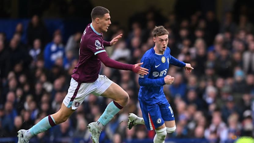 Ten-man Chelsea implode again in home draw with Burnley