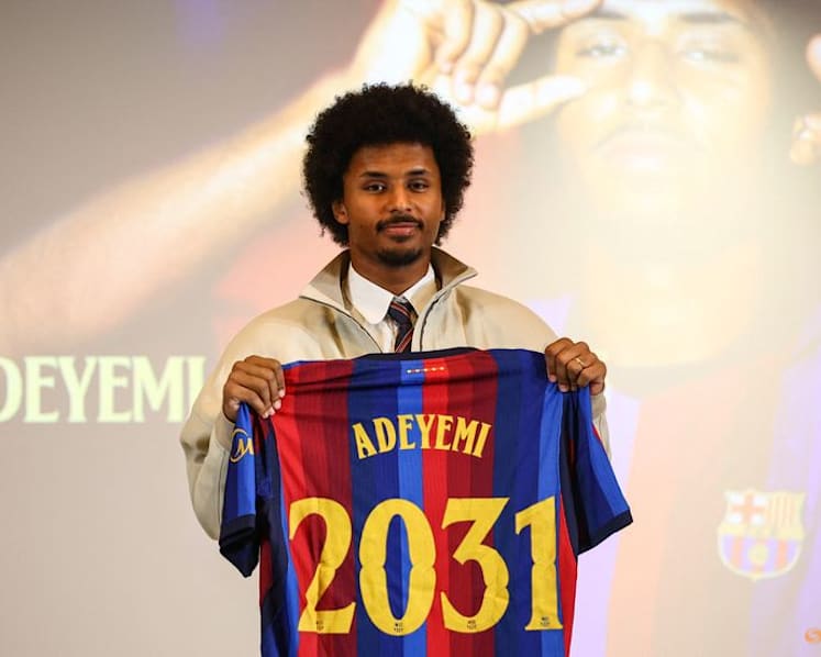 Barcelona sign pacy winger Adeyemi from Dortmund