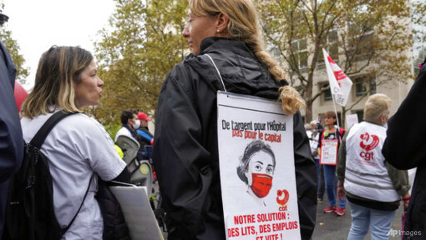 French healthcare workers who are unvaccinated against COVID-19 to face suspension 