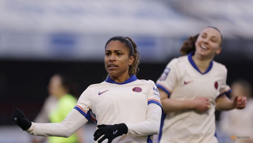 Chelsea, Arsenal notch 5-0 wins, Man City slip up as WSL returns
