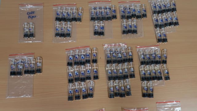 车祸后车内搜出94个烟弹 31岁男子涉贩运依托咪酯电子烟弹被控 