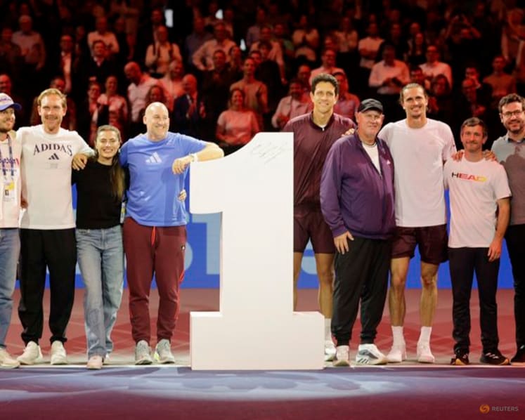 Zverev finally takes his place at the summit