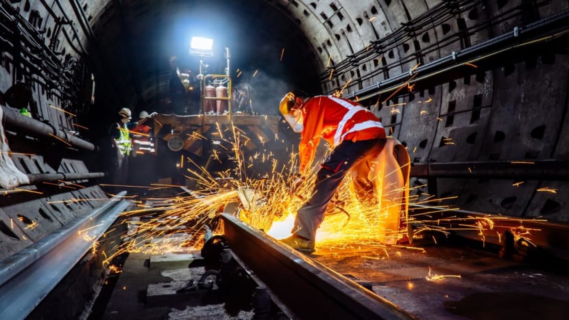 SMRT establishes tripartite workgroup to review rail reliability, safety SMRT establishes tripartite workgroup to review rail reliability, safety
