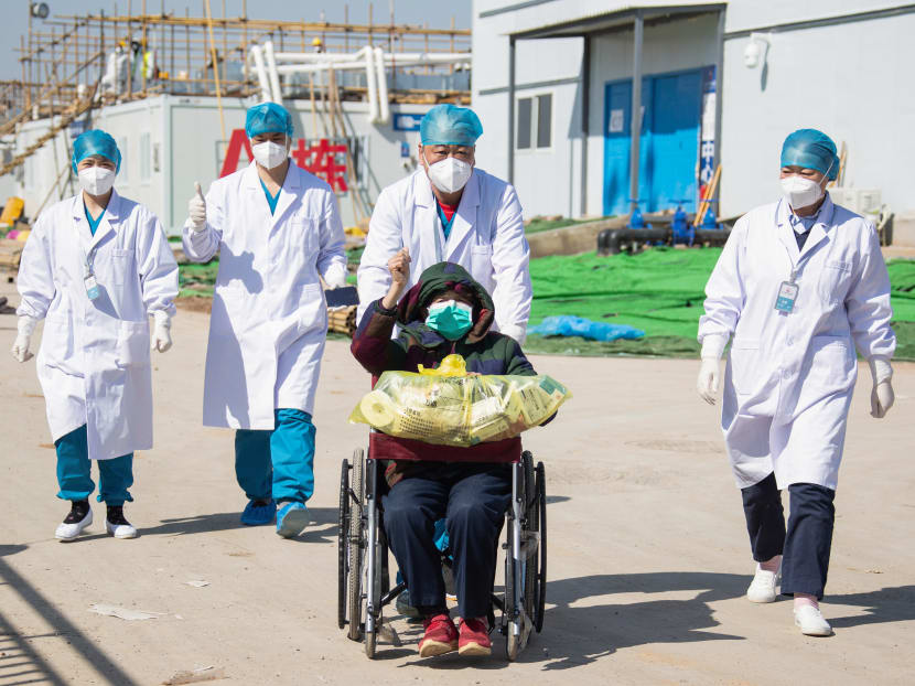 A recovered patient is discharged from Leishenshan Hospital in Wuhan in China's central Hubei province on Feb 18, 2020. A recovered patient is discharged from Leishenshan Hospital in Wuhan in China's central Hubei province on Feb 18, 2020.