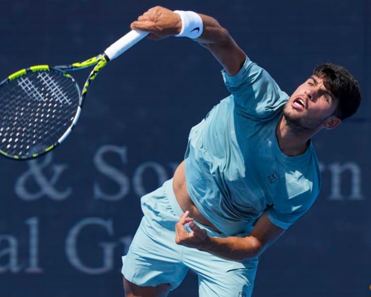 Alcaraz eases past Medjedovic in Cincinnati before rain forces suspension