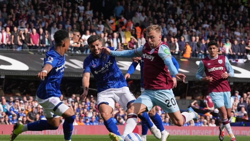 Bowen on target as West Ham end with win at Ipswich