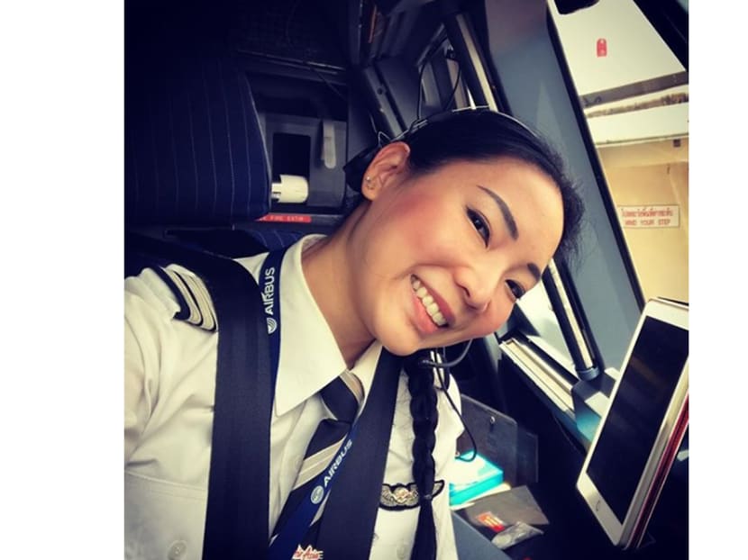 Here Is How To Get Quality Sleep On A Plane, According To A Pro Pilot